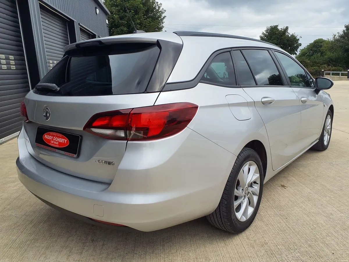 2019 Vauxhall Astra 1.6 CDTi Tech Line Nav Estate - Image 4