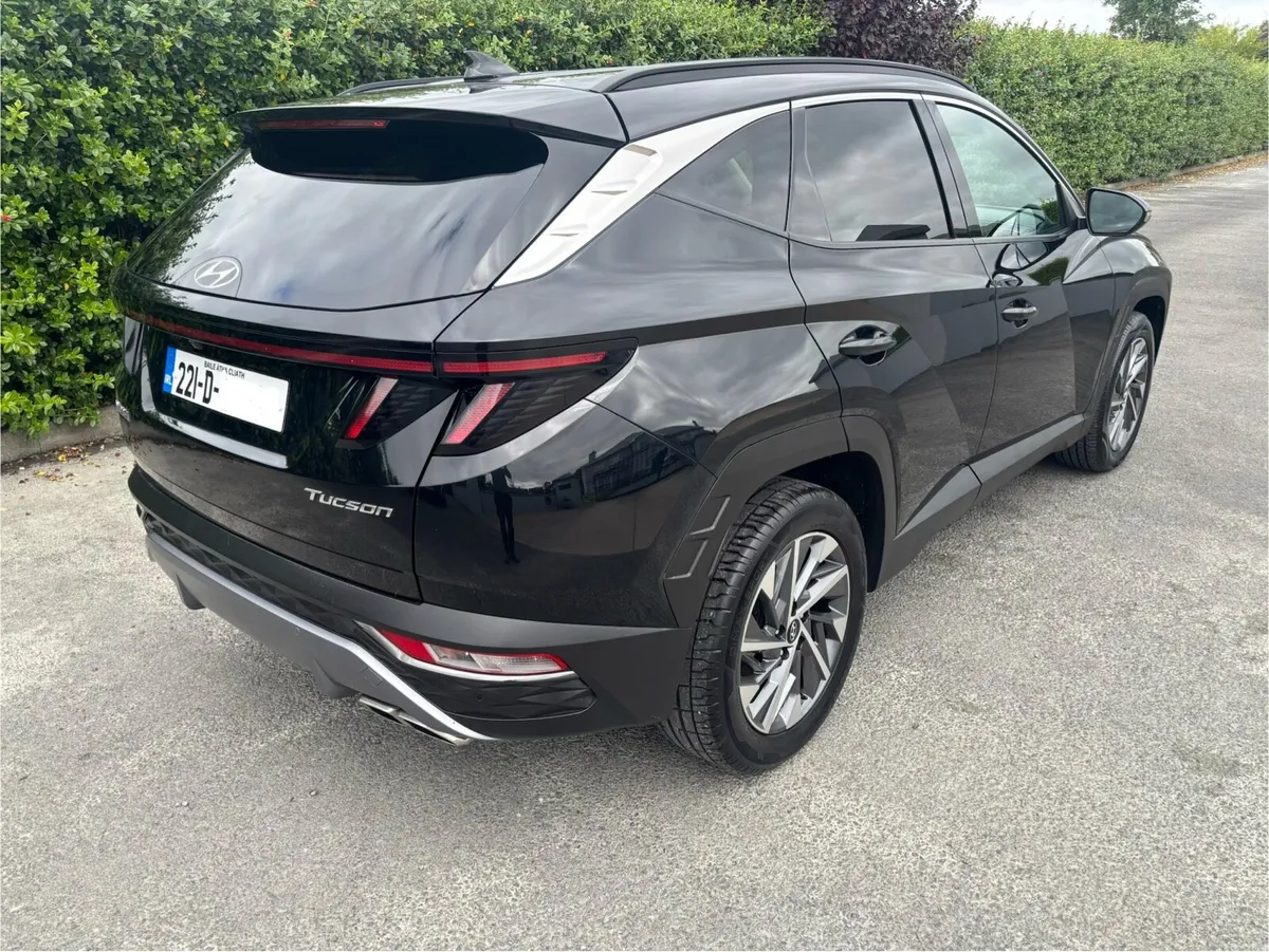 (221) Hyundai Tucson Executive Plus 2022 - Image 2