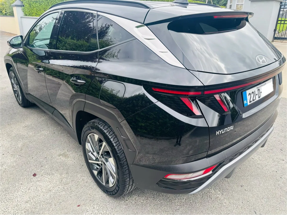 (221) Hyundai Tucson Executive Plus 2022 - Image 4