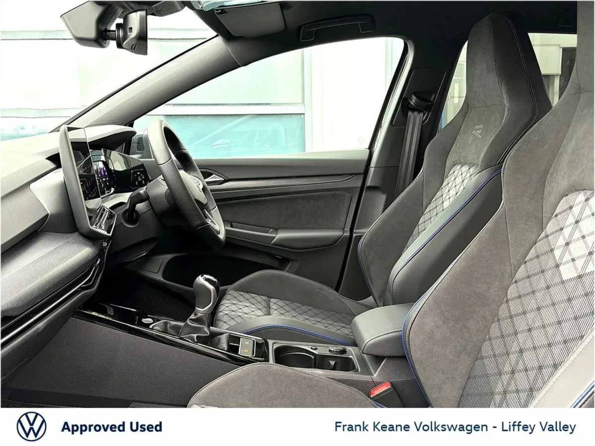 Volkswagen Golf *NEARLY NEW* R-LINE 1.5 TSI 150BHP - Image 4