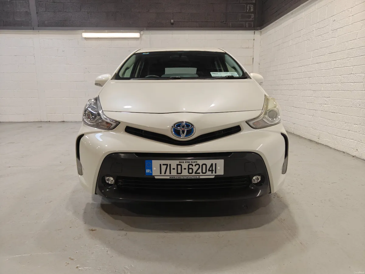 2017 TOYOTA PRIUS AUTOMATIC HYBRID ESTATE - Image 2