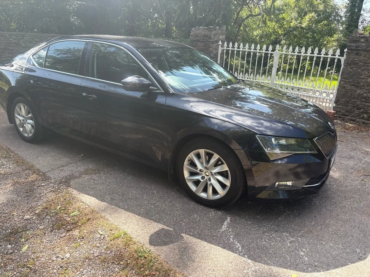 SKODA SUPERB 2.0 LTR DIESEL STYLE MODEL - Image 2