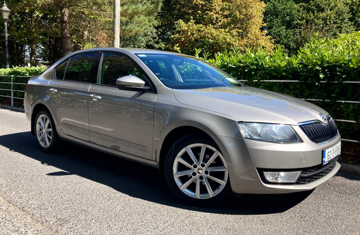 Skoda Octavia 1.6 Tdi Deluxe SE Edition Pristine - Image 5