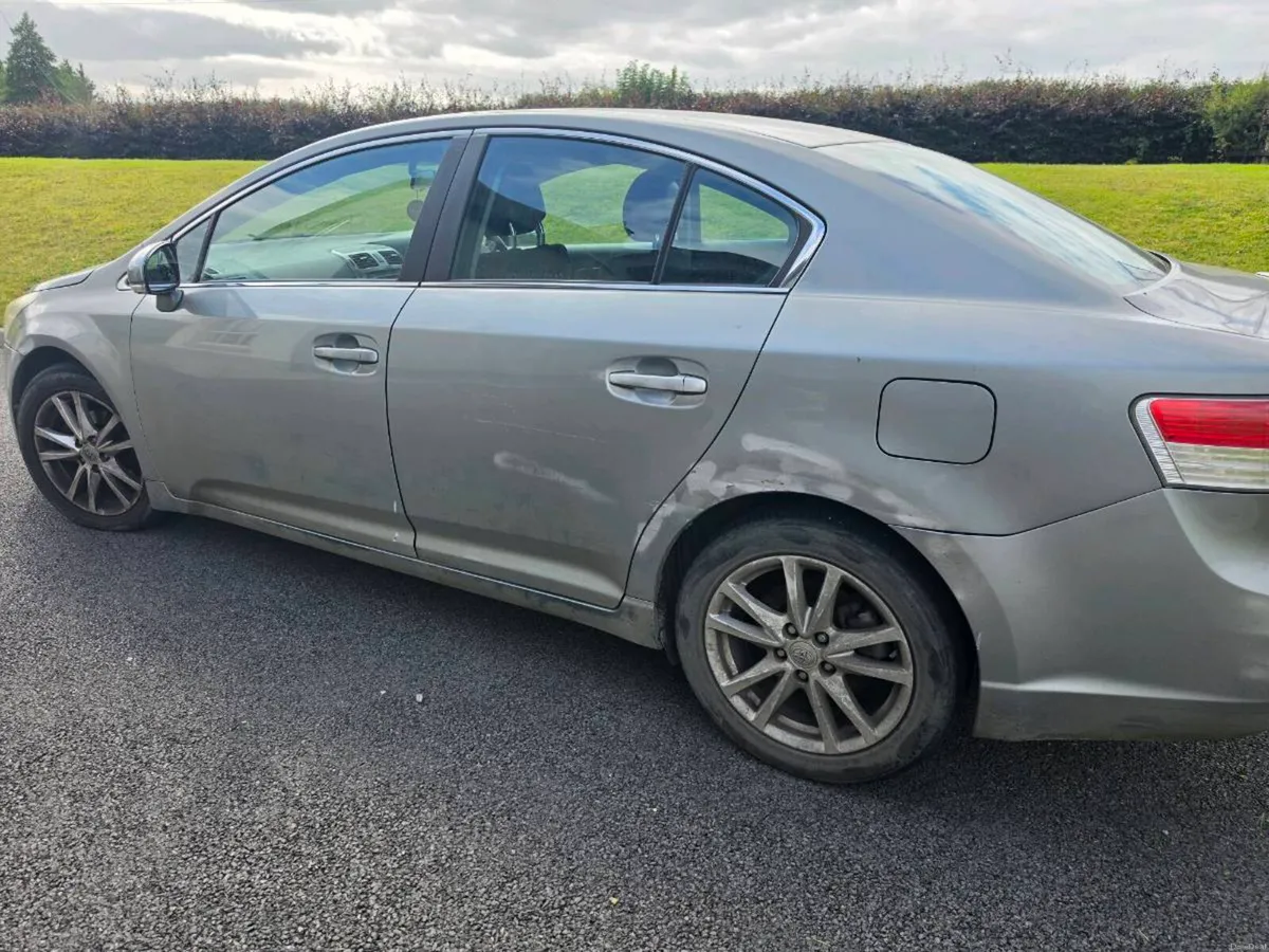 Toyota Avensis D4D - Image 6