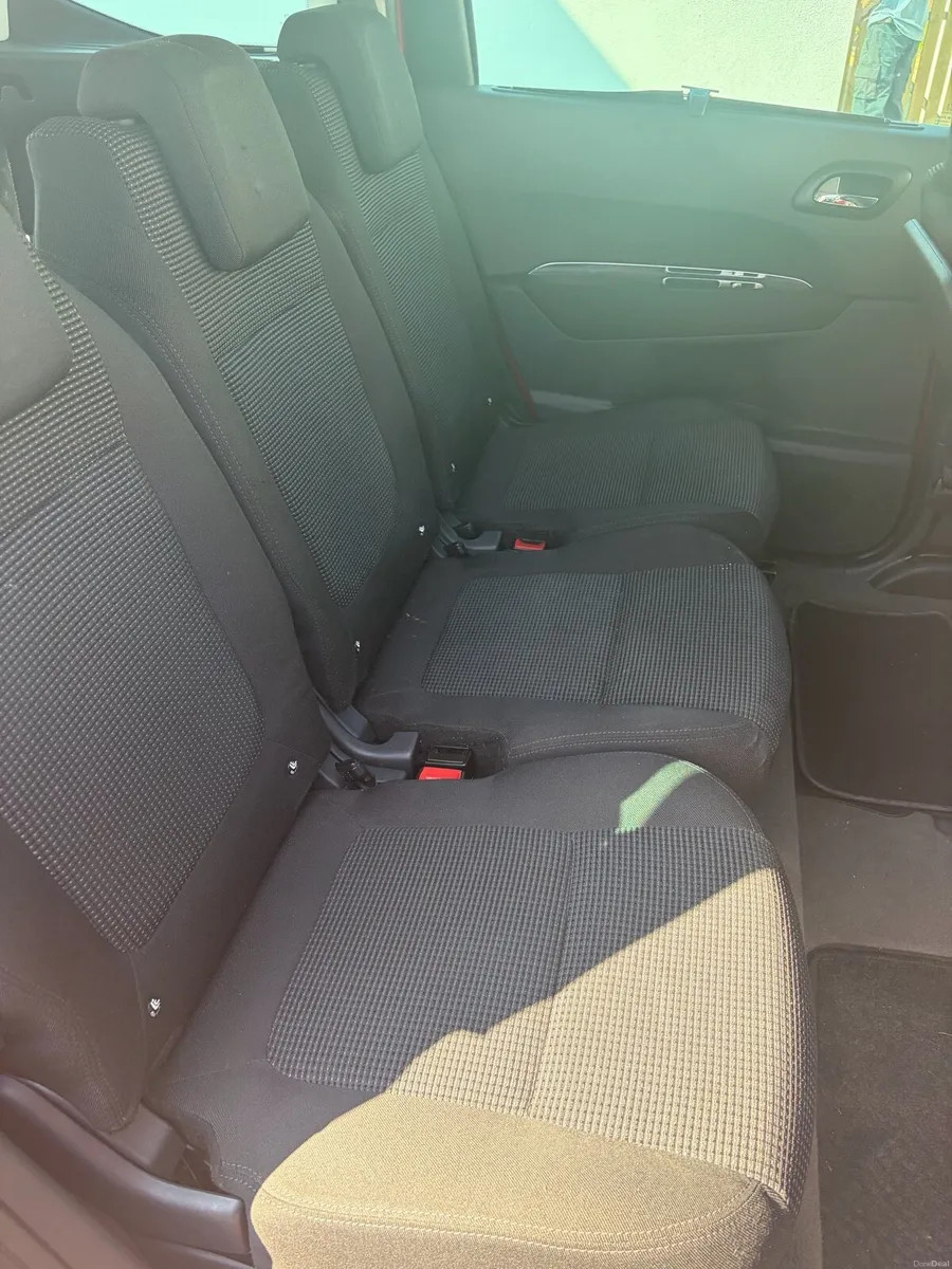 Peugeot 5008 - Image 6