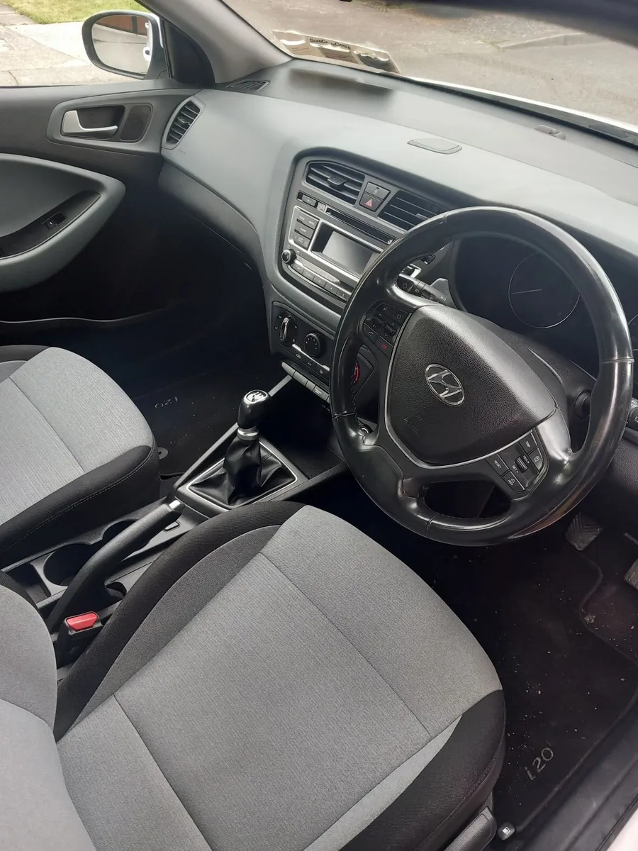Hyundai i20 2016 - Image 2