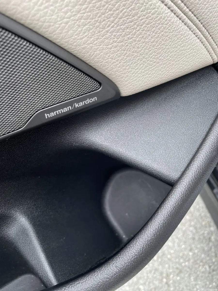 BMW 5-Series 2019 - Image 3
