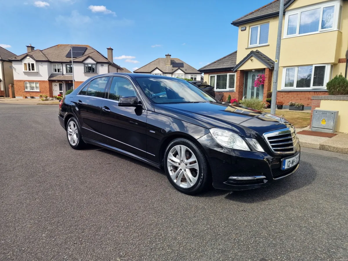 Mercedes-Benz E-Class 2012 Automatic Avangarde - Image 1