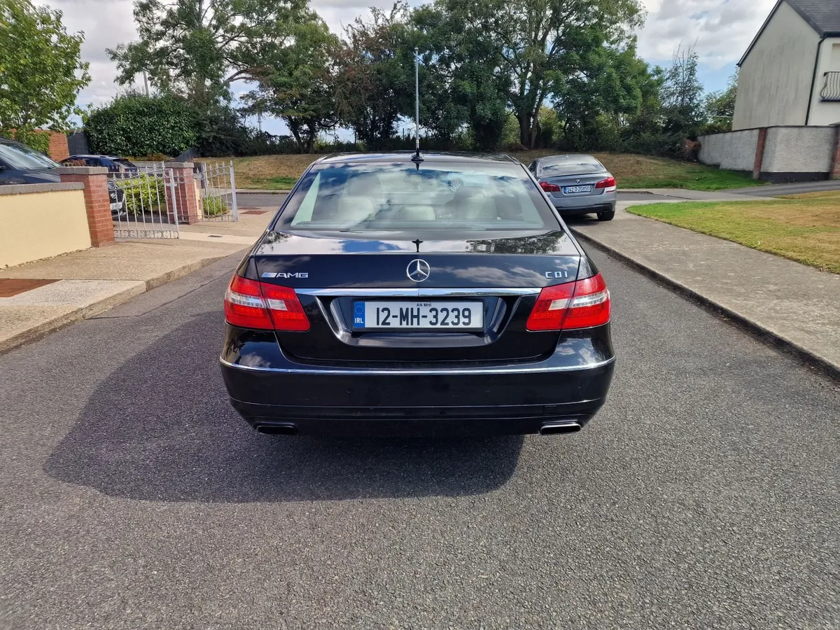 Mercedes-Benz E-Class 2012 Automatic Avangarde - Image 5