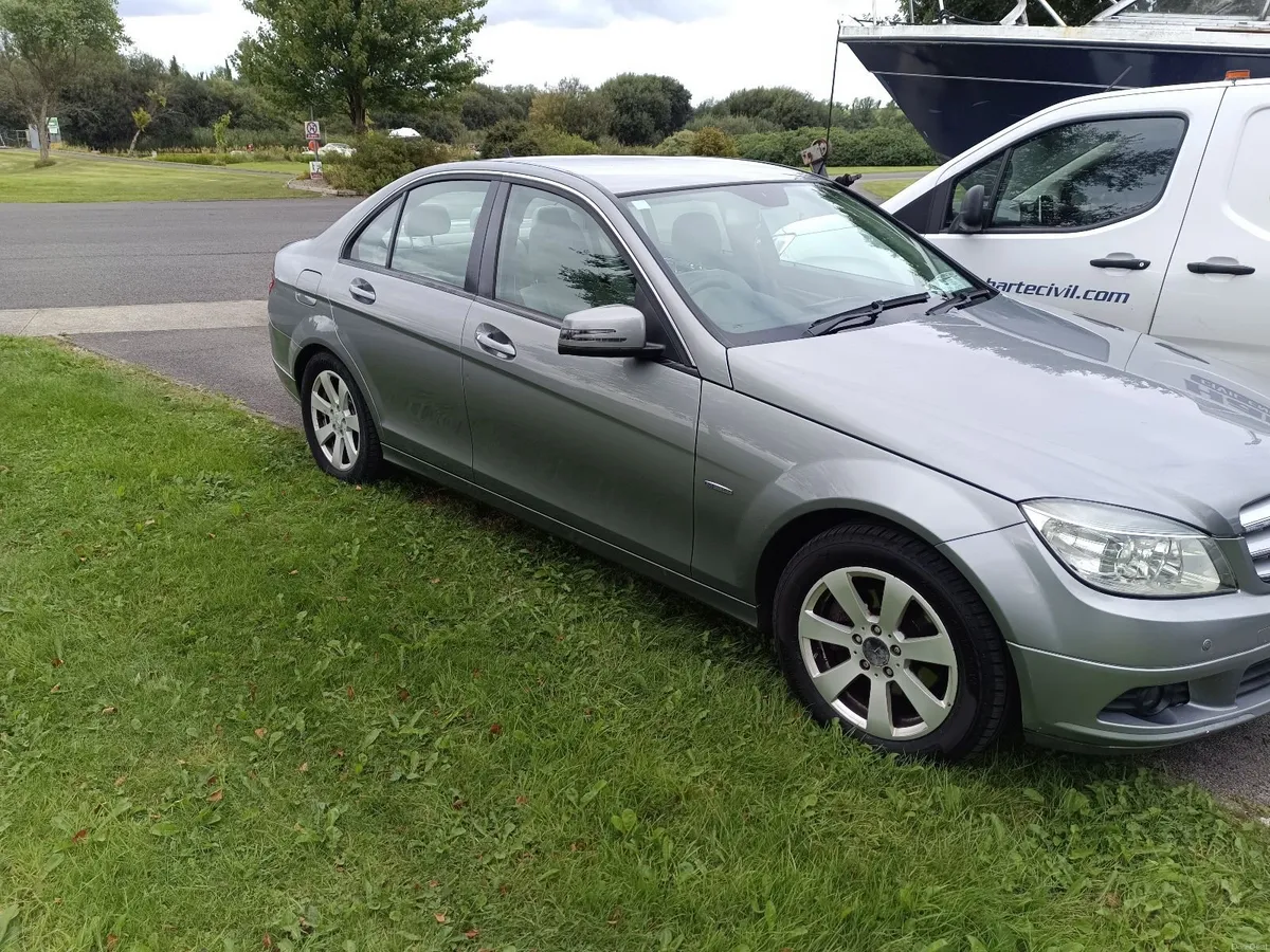 Mercedes-Benz C-Class 2011 - Image 4