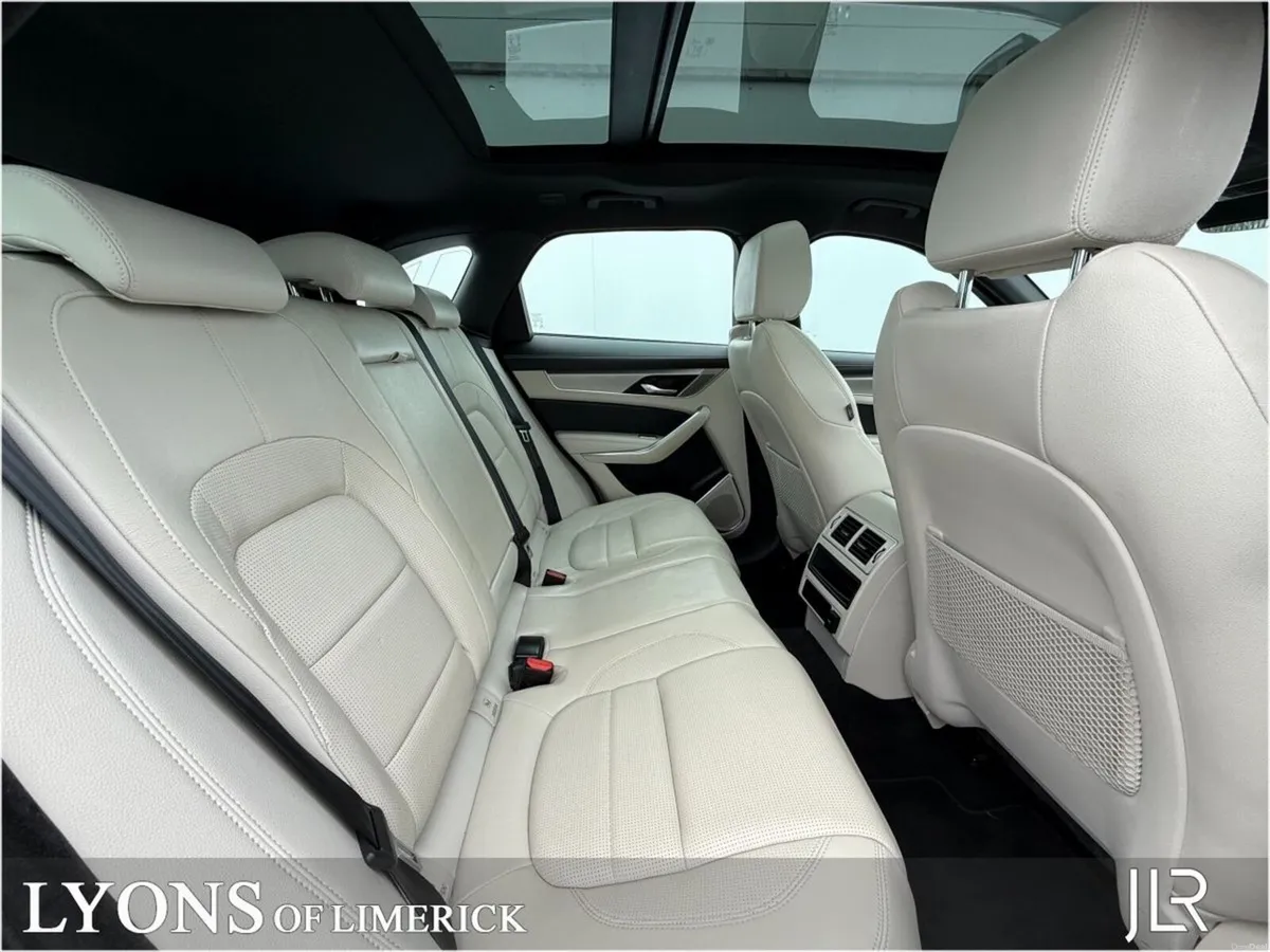 Jaguar F-Pace 2.0D I4 163 PS AWD Auto R-dyn S - Image 5