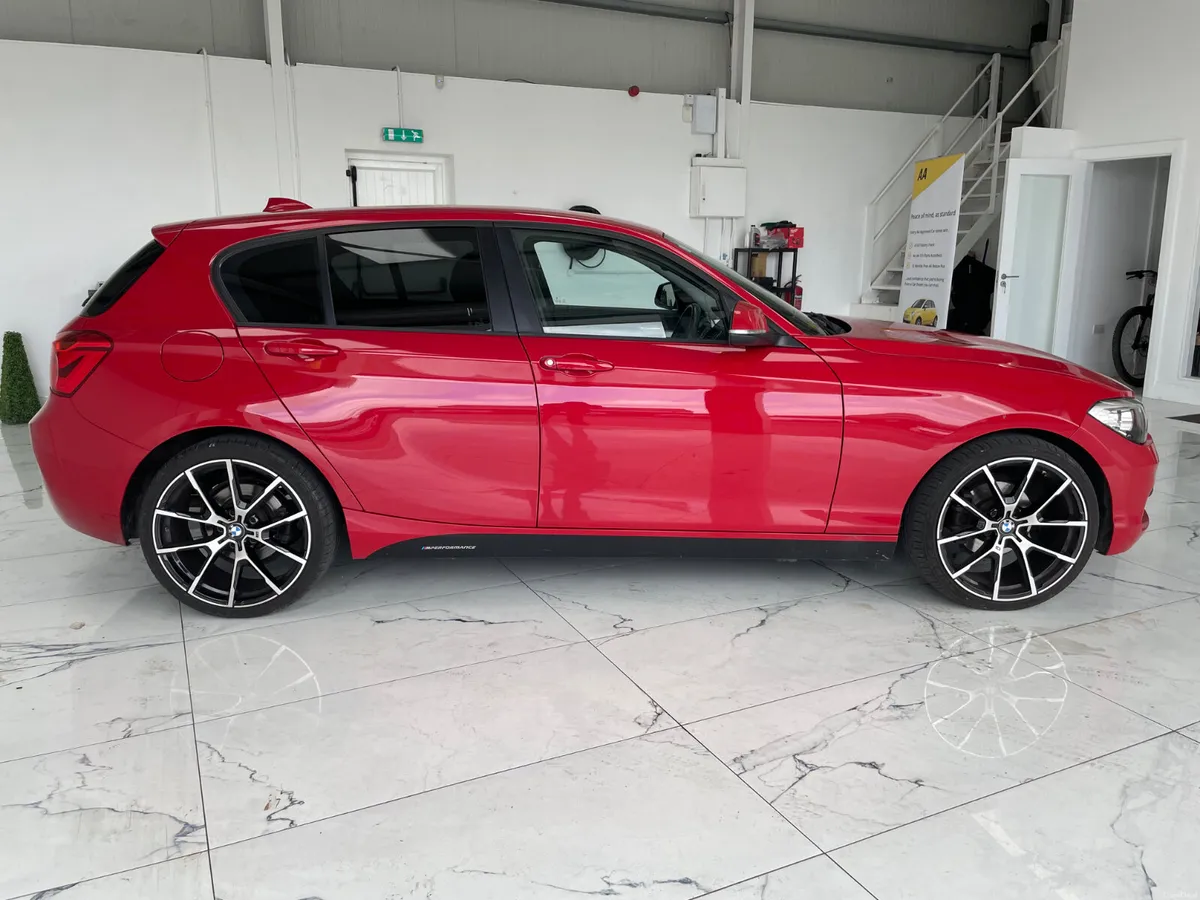 BMW 1-Series 2015 - Image 2