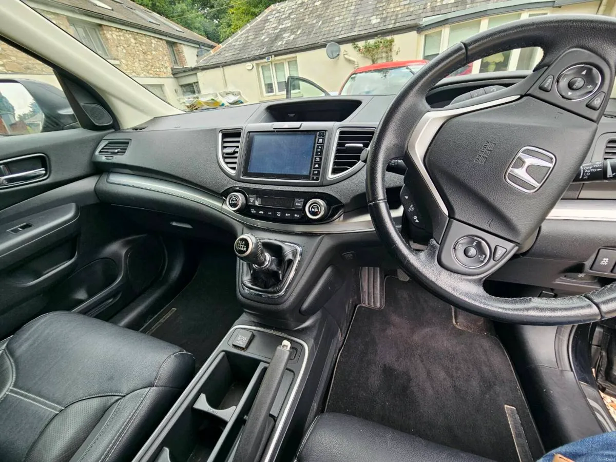Honda CRV Black Edition - Image 6