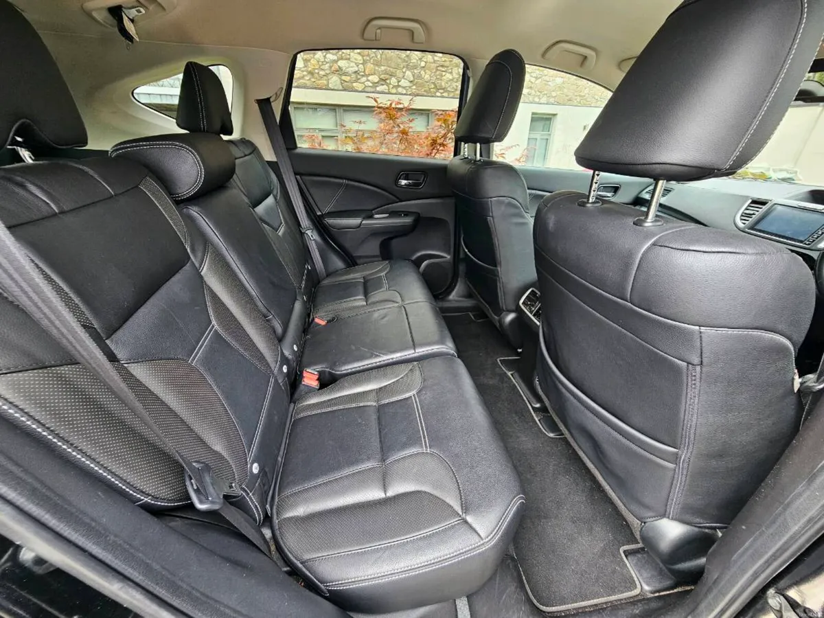 Honda CRV Black Edition - Image 4