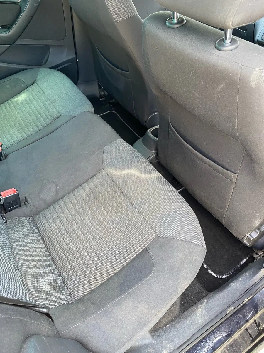 Volkswagen polo 2010 - Image 6