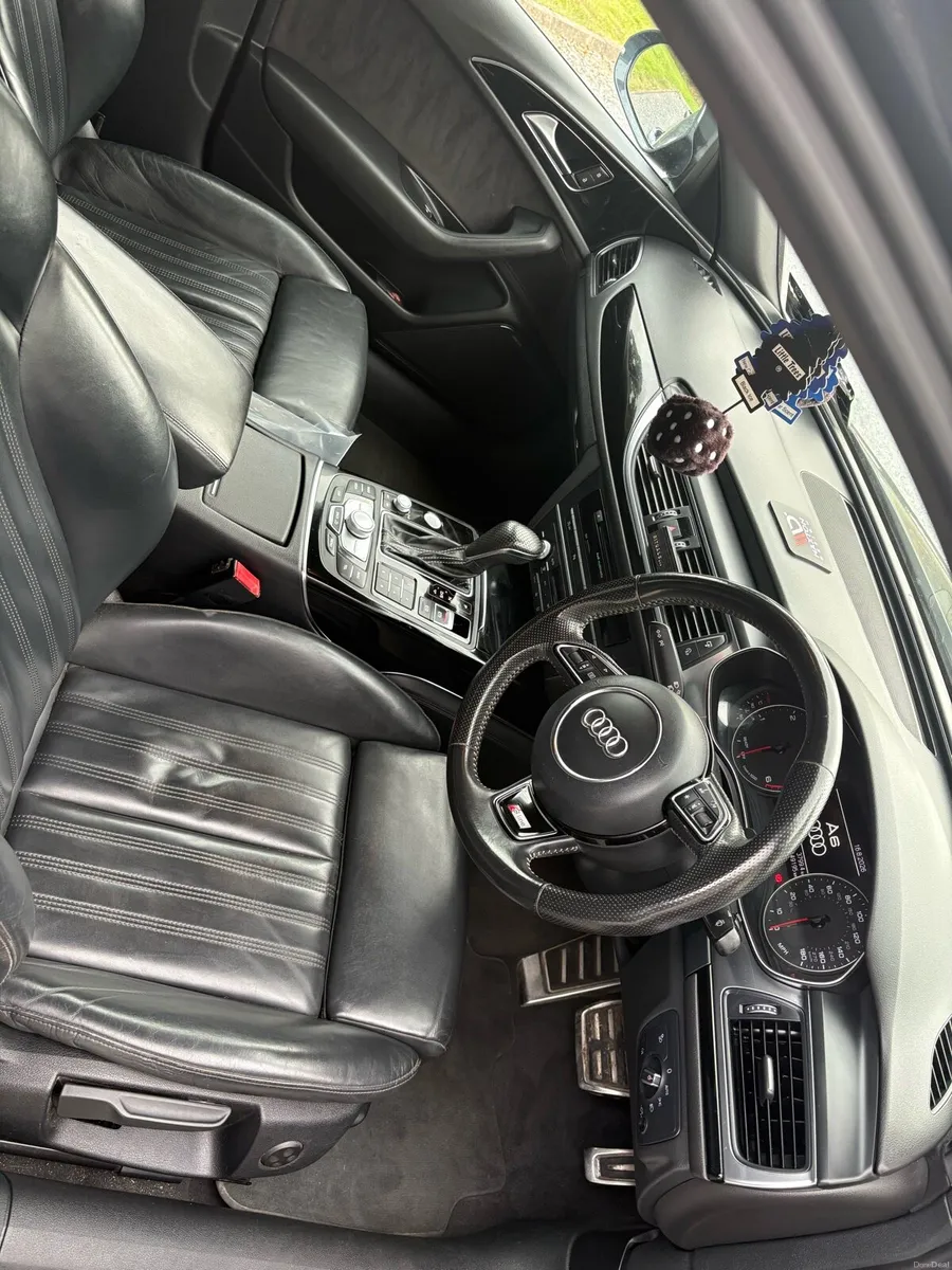 Audi a6  sline black line edition - Image 5