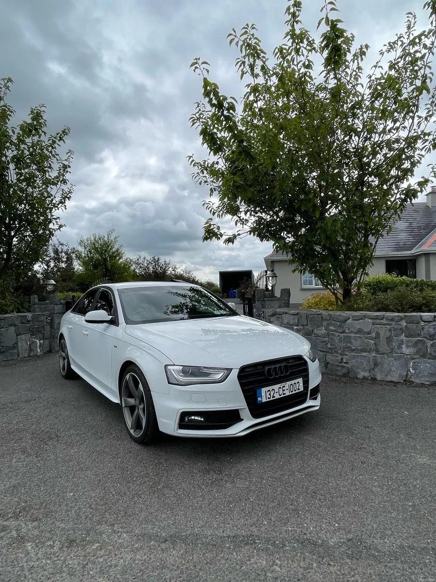 132 Audi A4 2.0 TDI S-Line Black Edition - Image 3