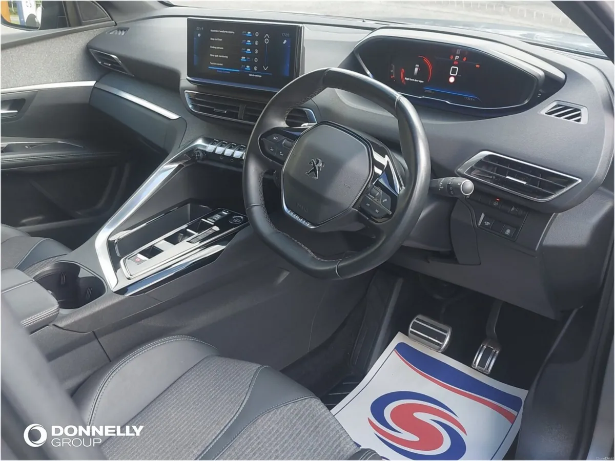 Peugeot 5008 Diesel Estate Allure Premium+ - Image 4