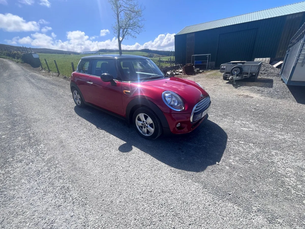 Mini Cooper 1.5D - Image 1