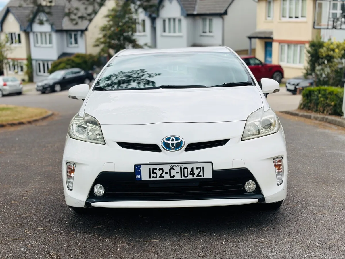 2015 Toyota Prius S Hybrid | 105500 KM - Image 3