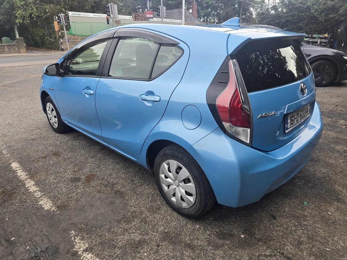 Toyota Aqua 2016 Automatic - Image 3