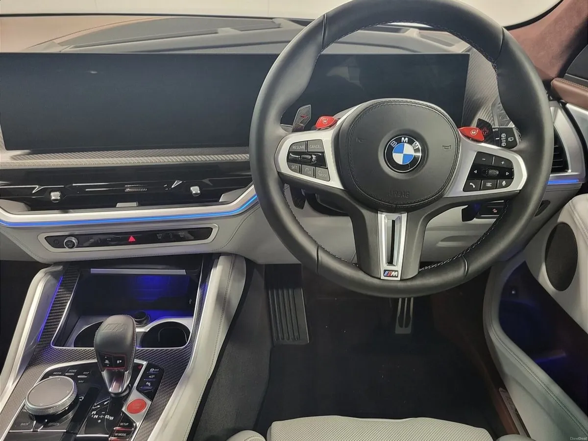 BMW XM 50e - Image 5