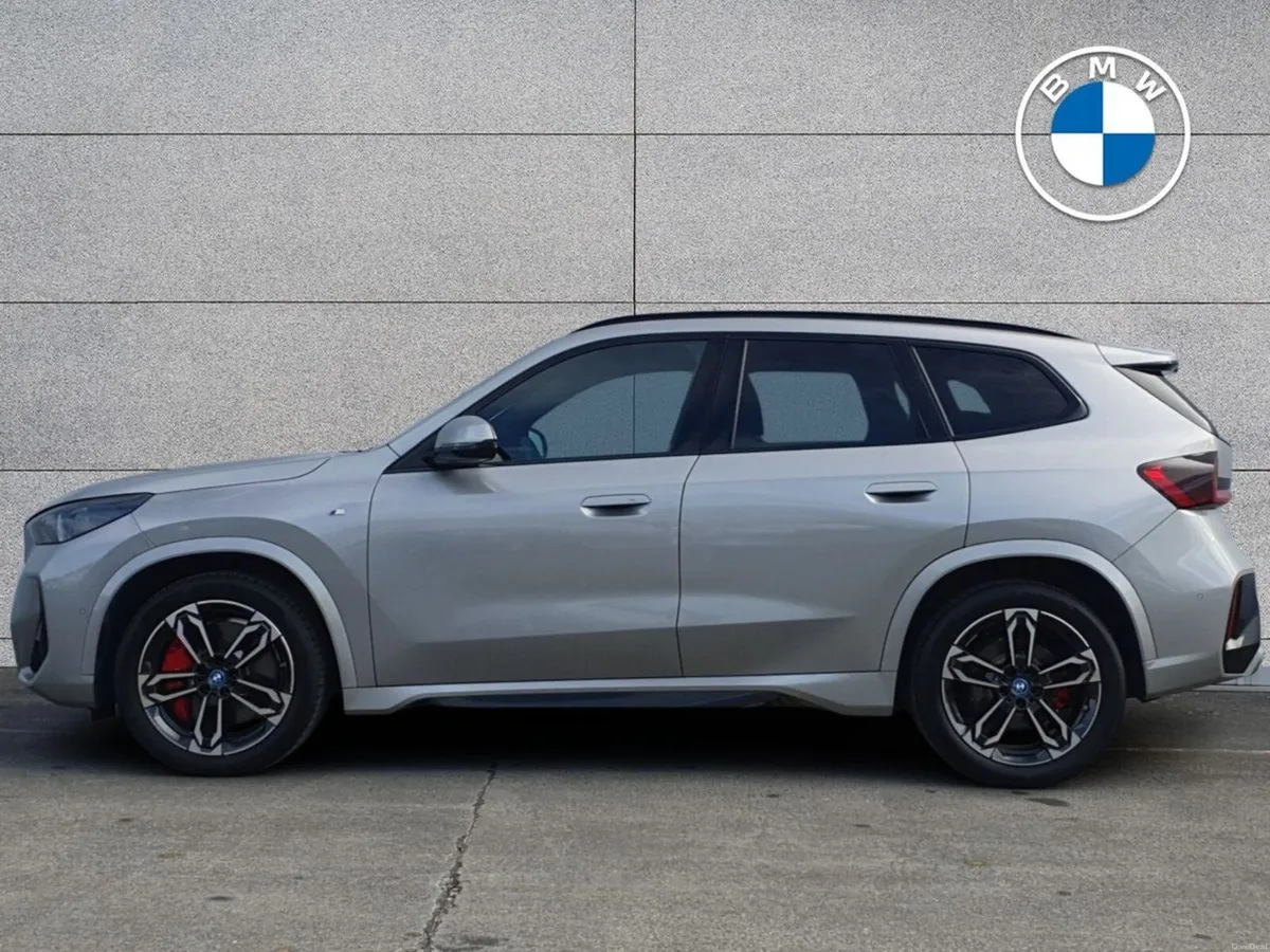 BMW iX1 eDrive20 M Sport - Image 3