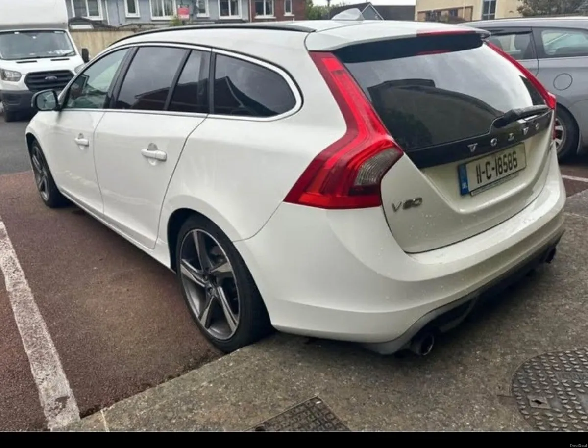 Volvo V60 2011, D3 2L, R Design, 163bhp, New NCT - Image 4