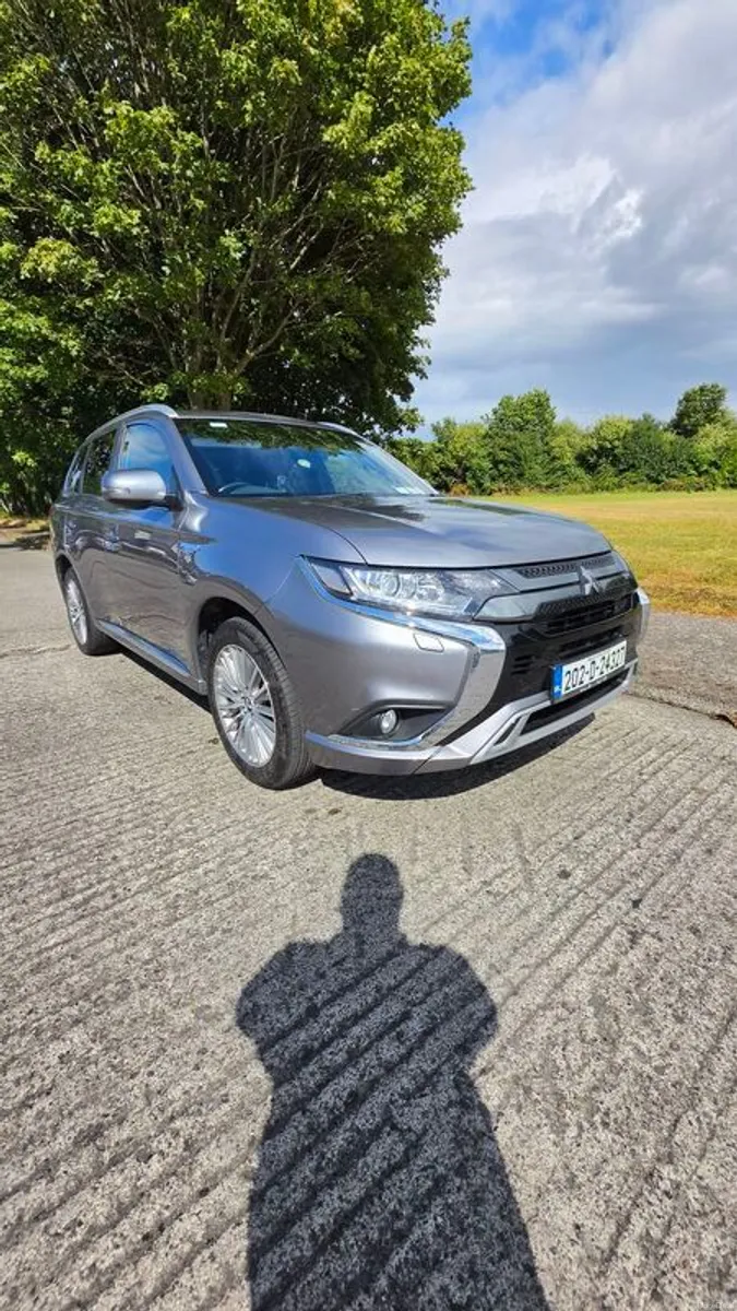 2020 Mitsubishi Outlander Hybrid - Image 1
