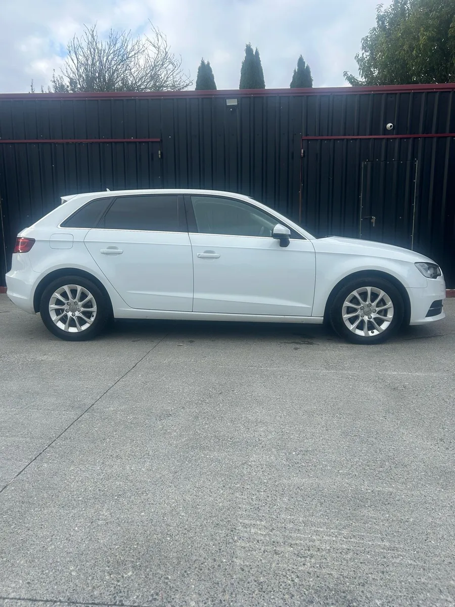 2016 AUDI A3 - Image 3