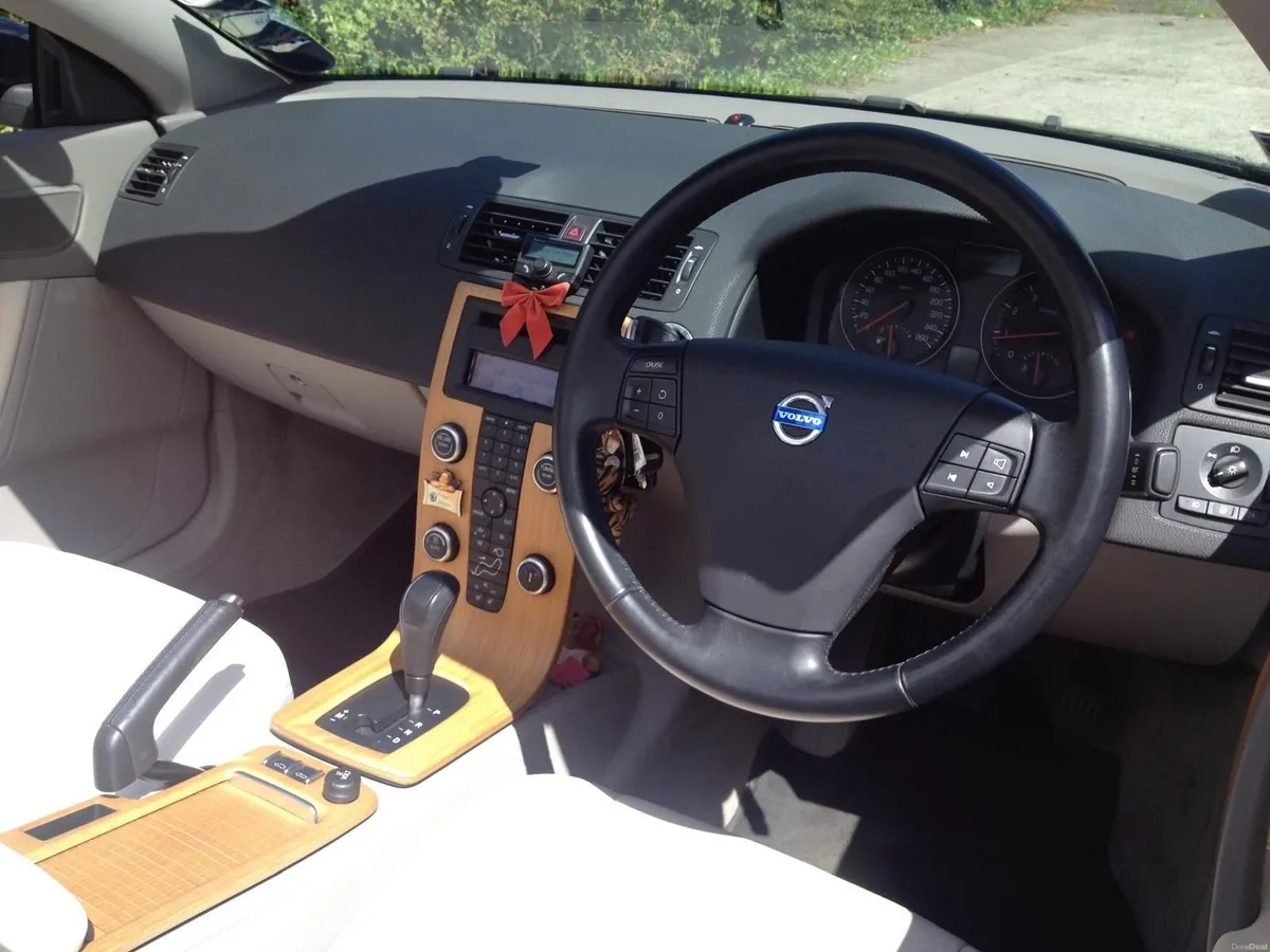 Volvo C70 2007 - Image 2