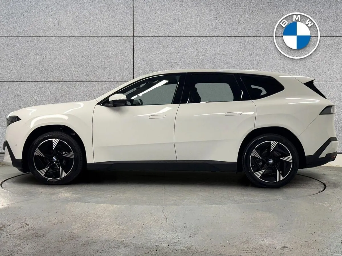 BMW iX3 50 xDrive - Image 3