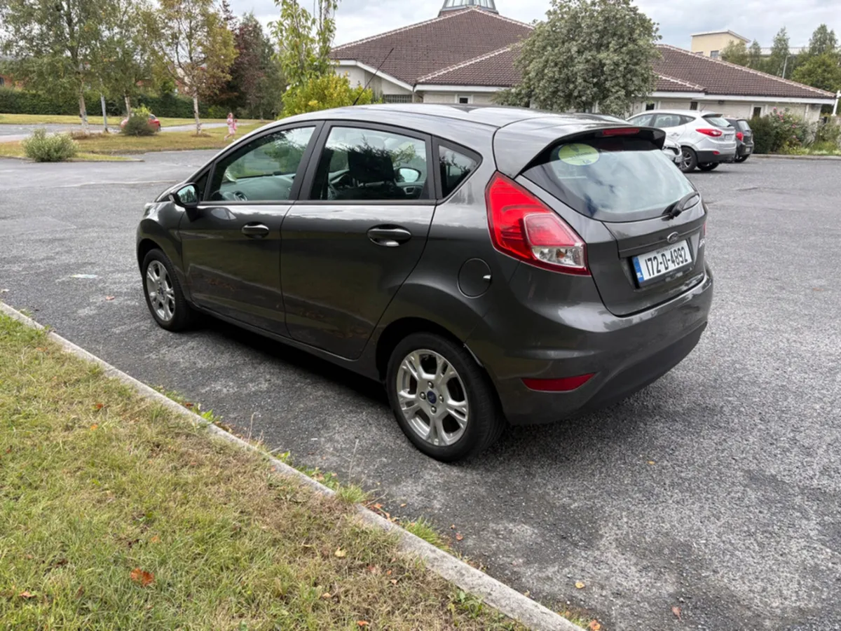 Ford Fiesta ZETEC 1.0 65PS M5 4DR MCA CB1 CNN - Image 4