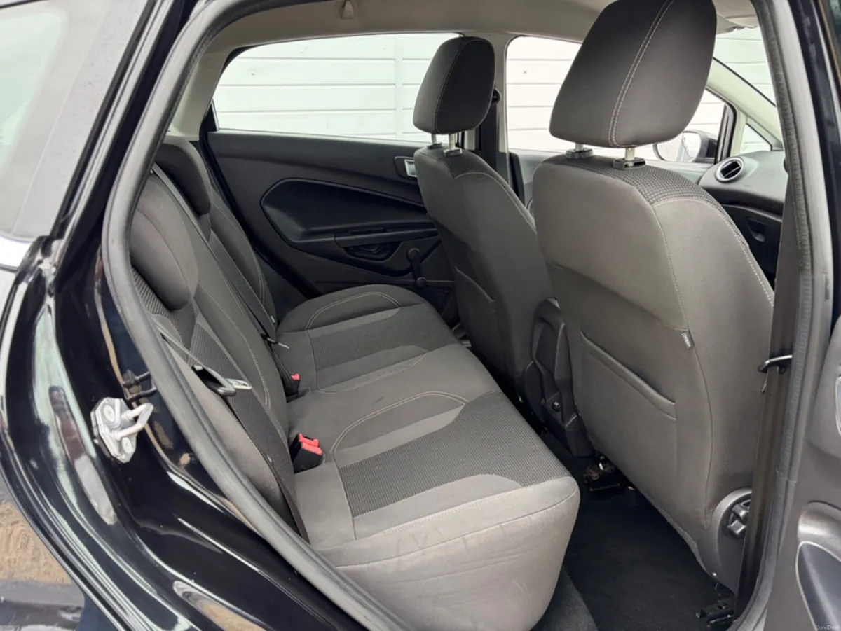 Ford Fiesta MCA TITANIUM 1.25 60PS M5 5 5DR 4DR - Image 6