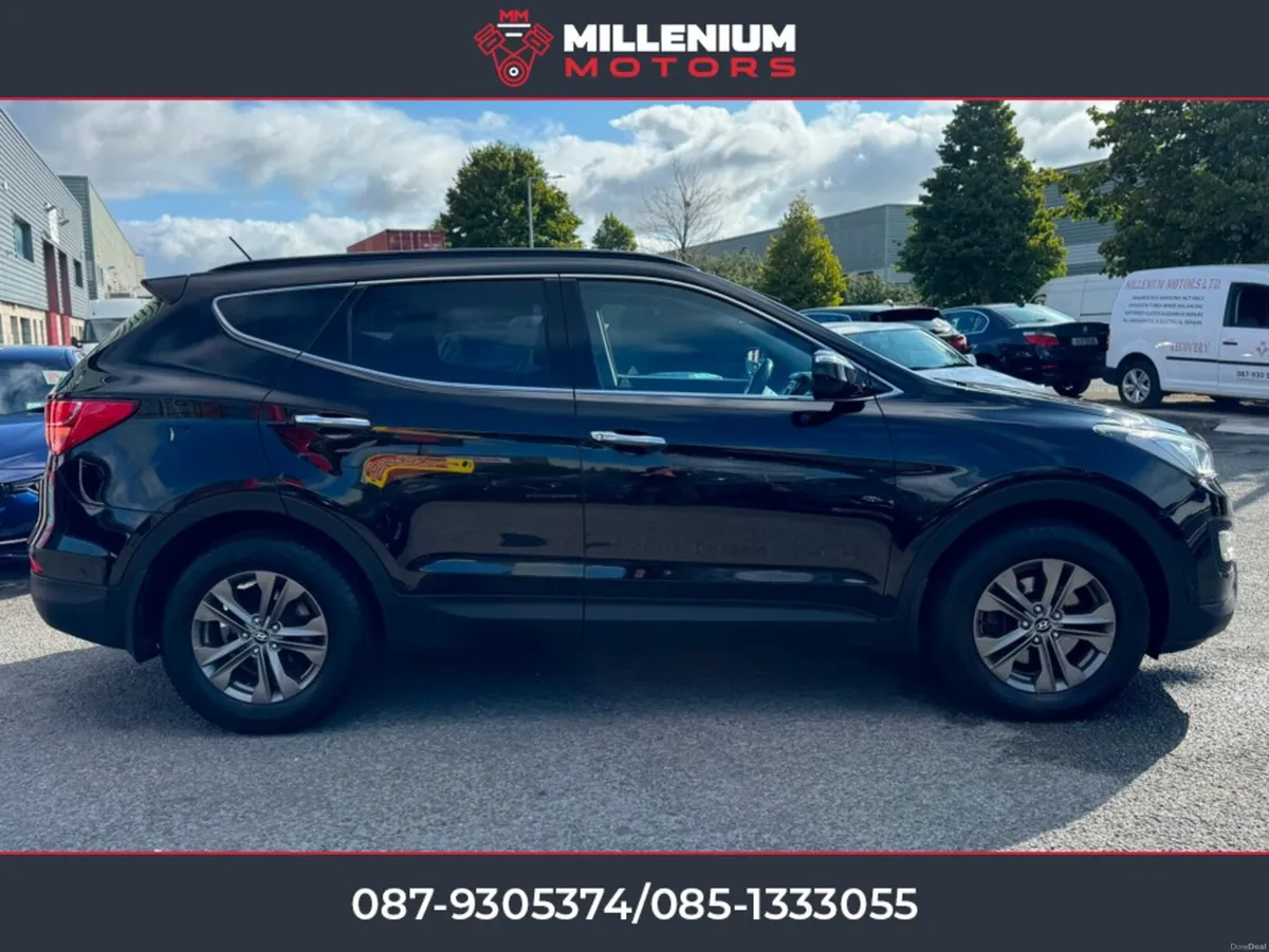 Hyundai Santa Fe LOW KMS// NEW NCT// TAXED// - Image 2