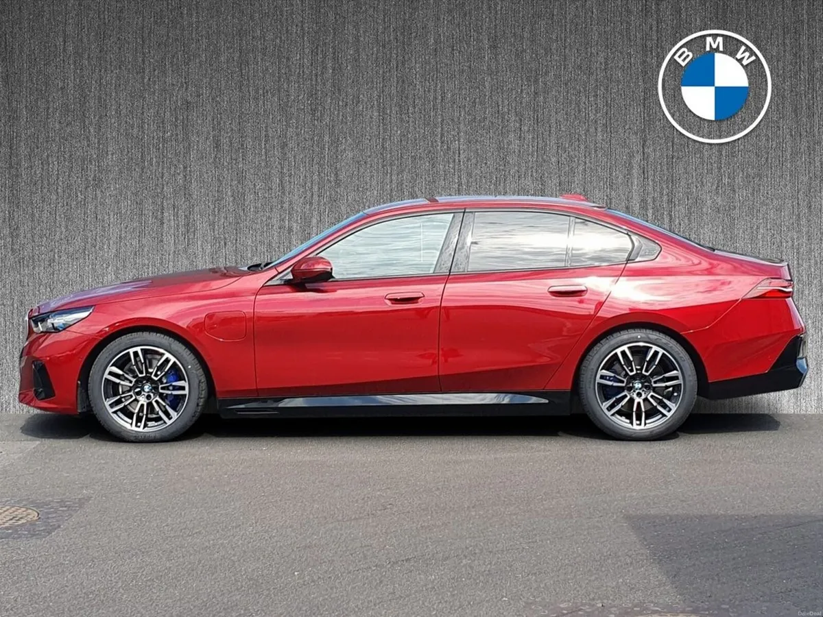 BMW 5-Series 530e M Sport Saloon - Image 3