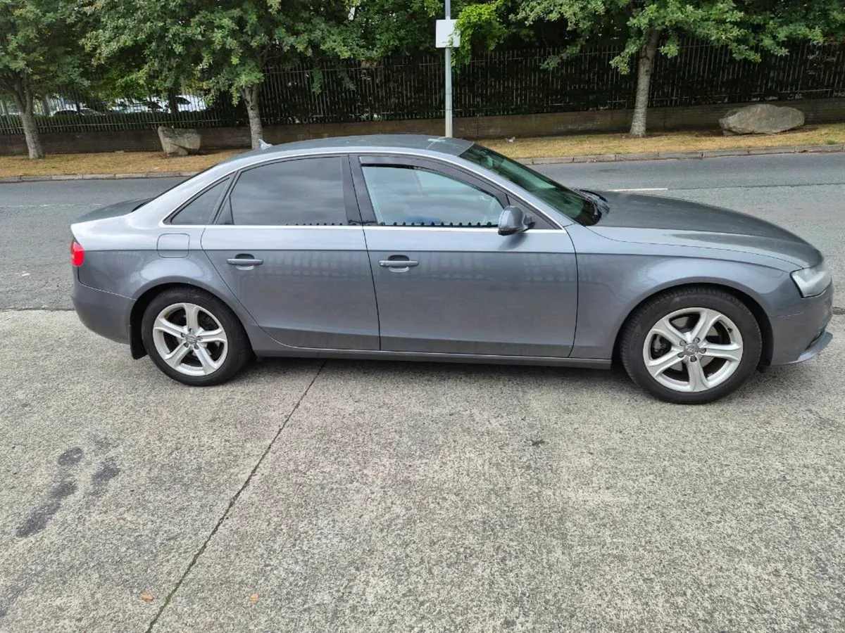 Audi A4 saloon - Image 2