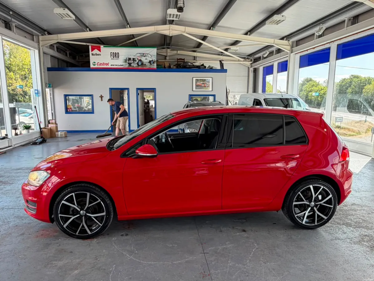 Volkswagen Golf 1.2 DBA-AUCJZ 5DR AUTO - Image 5