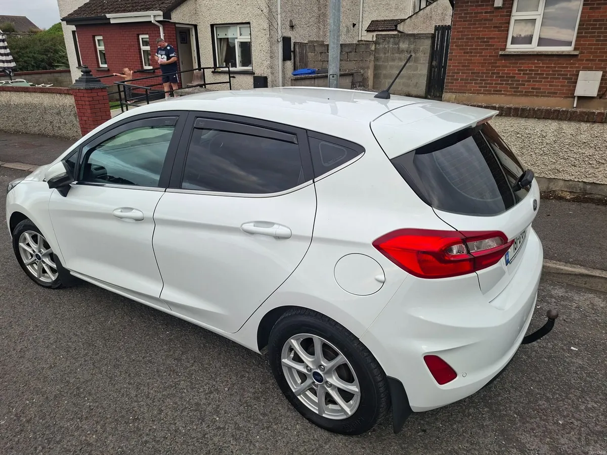 Ford Fiesta 2018 - Image 6