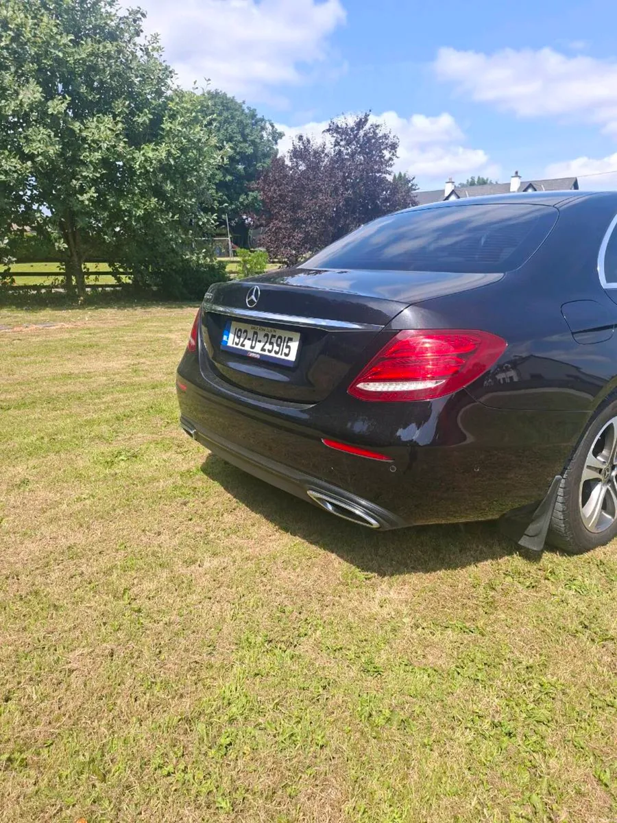E220 Low Kms - Image 4