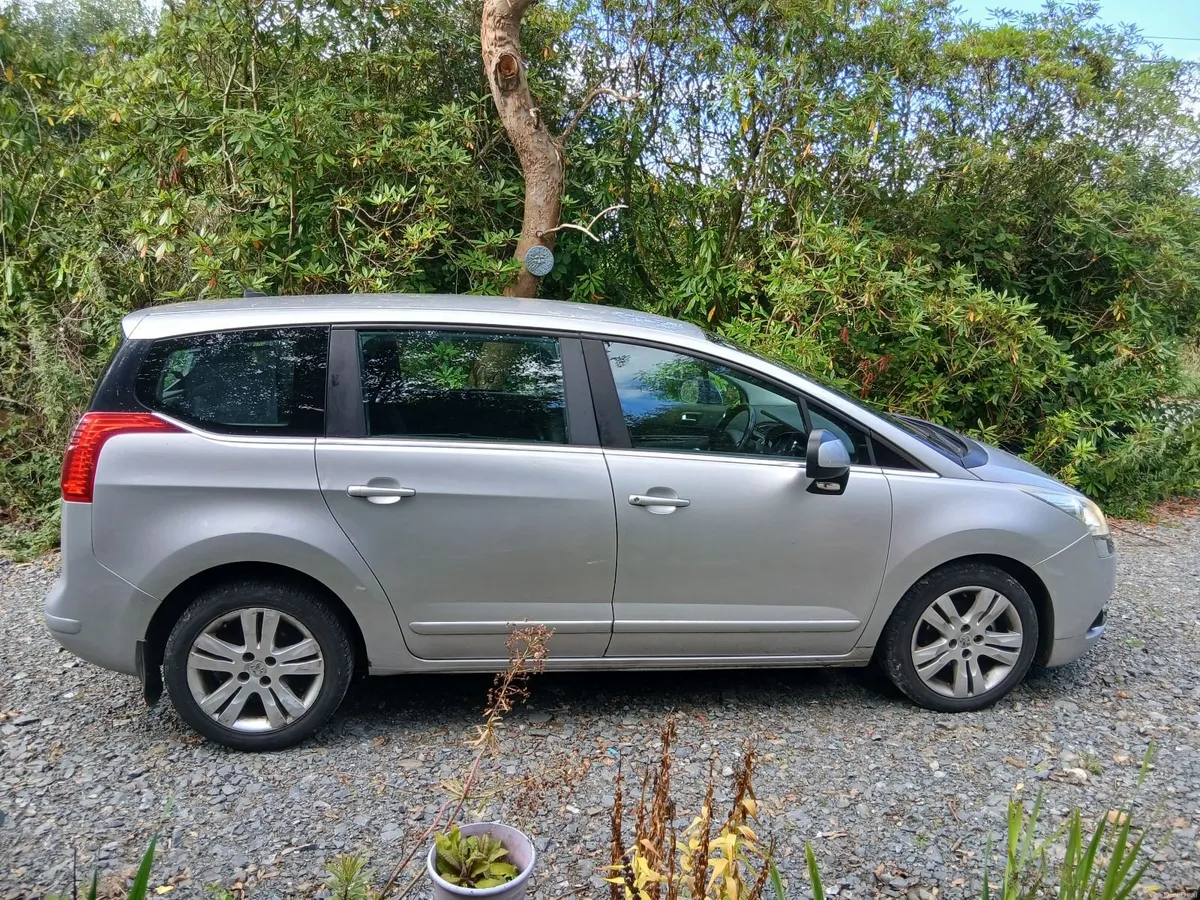 Peugeot 5008 2013 seven seater - Image 3