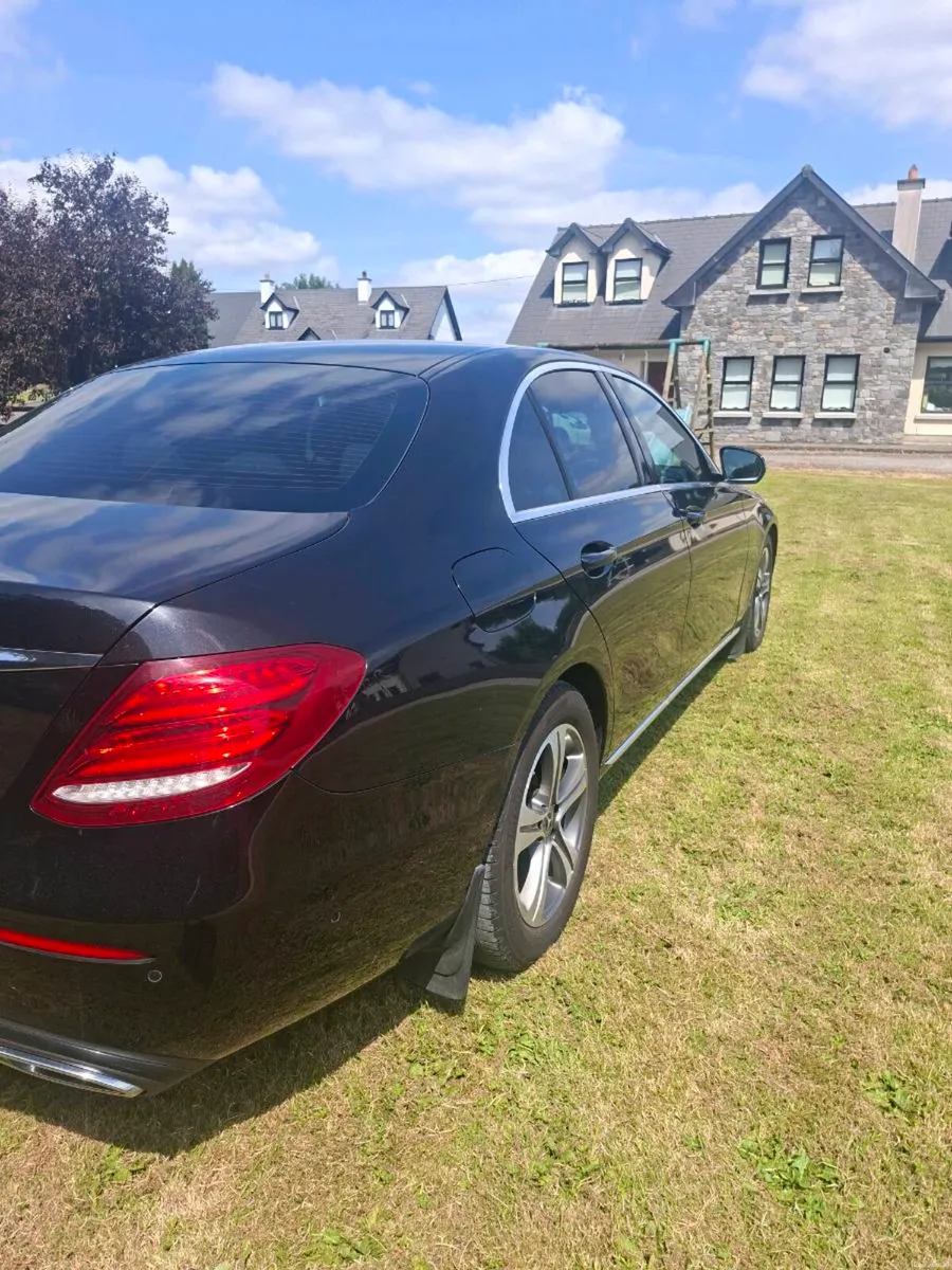 E220 Low Kms - Image 5
