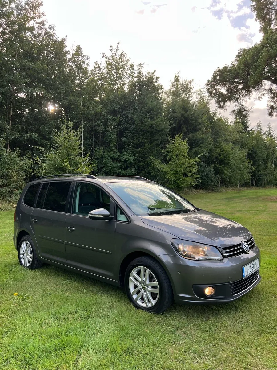 2011 VW TOURAN 1.6 DIESEL TDI AUTOMATIC - Image 1