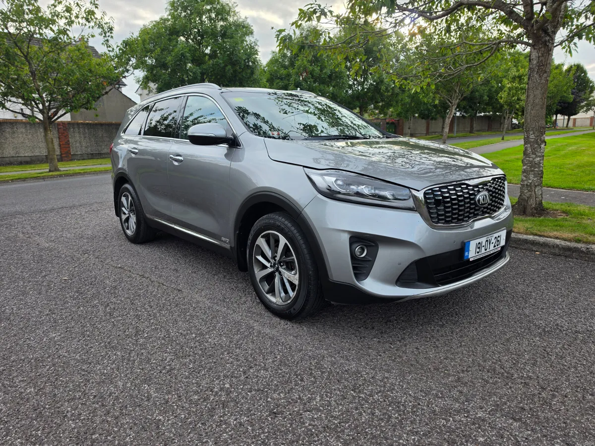 Kia Sorento 2.2 diesel ( New 2 year NCT today ) - Image 1