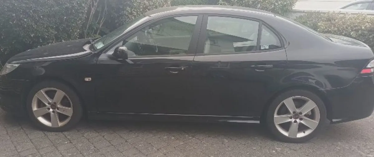 Saab 9-3 2011 - Image 2
