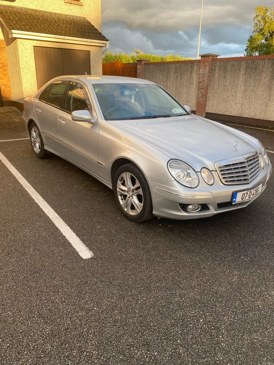 Mercedes E200 Kompressor - Image 1