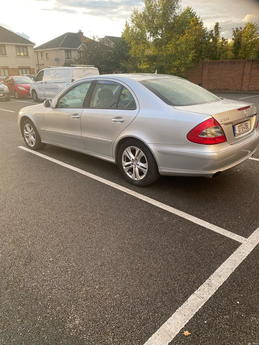Mercedes E200 Kompressor - Image 4