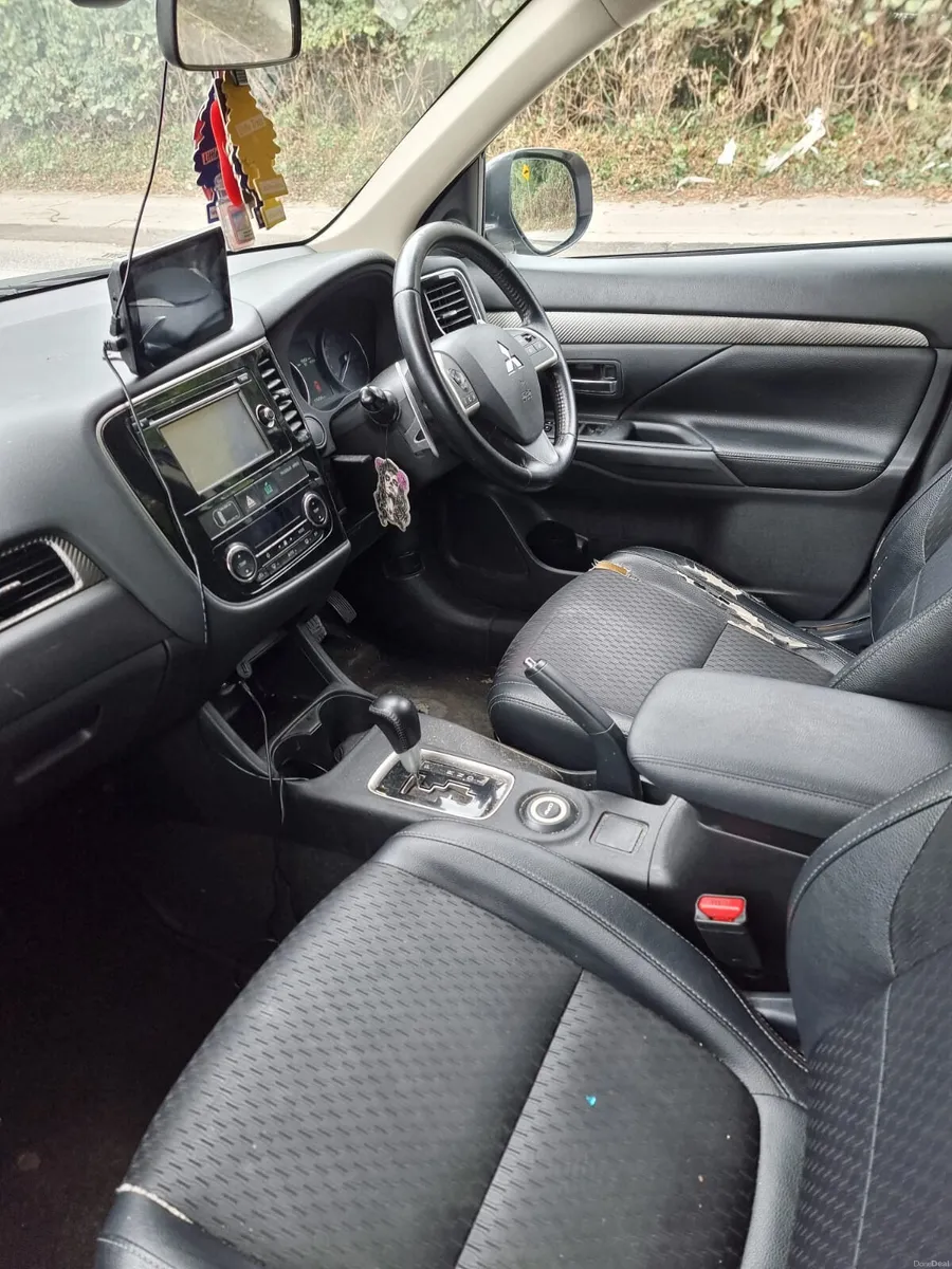 Mitsubishi Outlander 2014 automatic 7 seater €6999 - Image 5