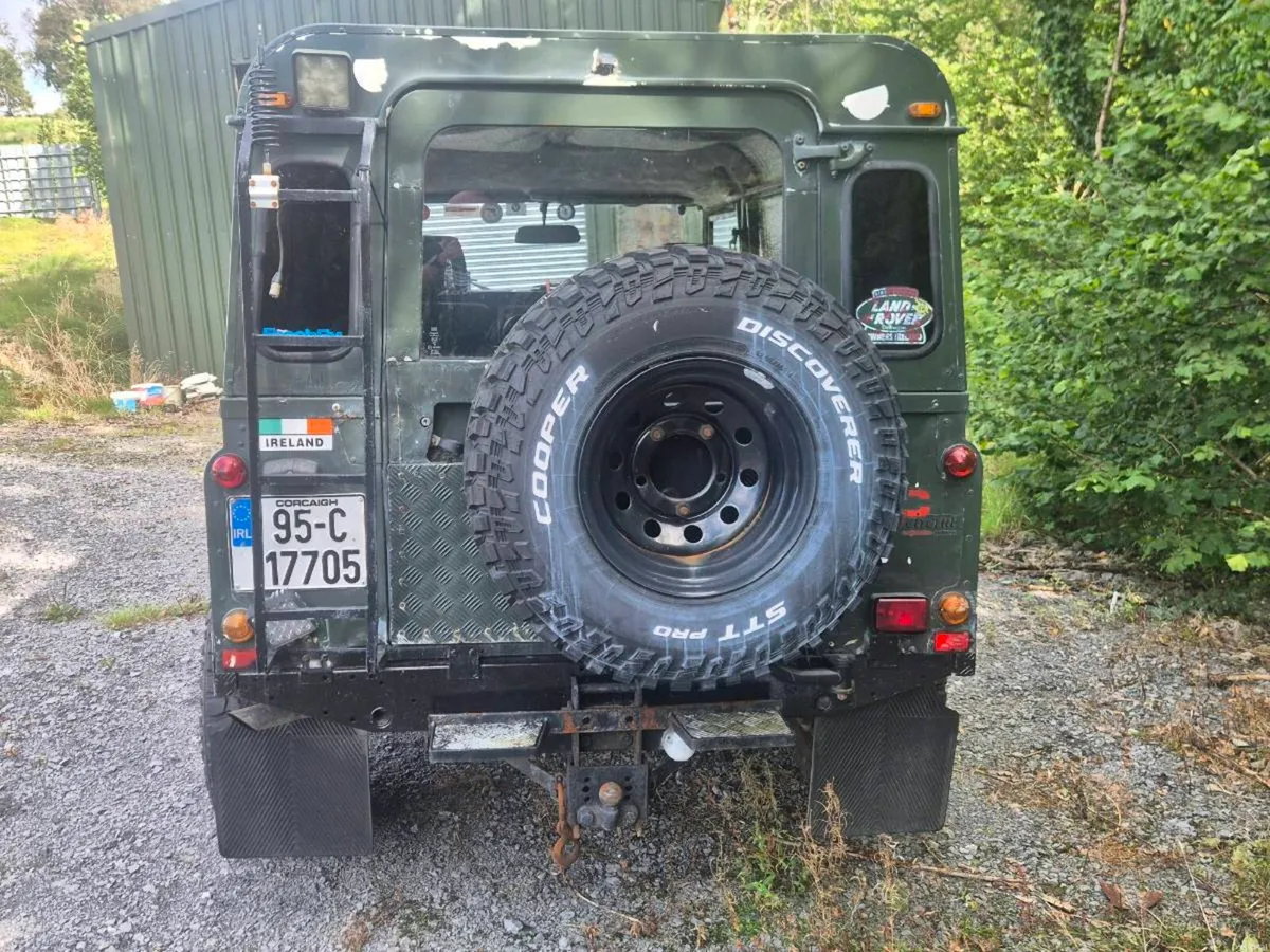 1995 Land Rover Defender - Image 3