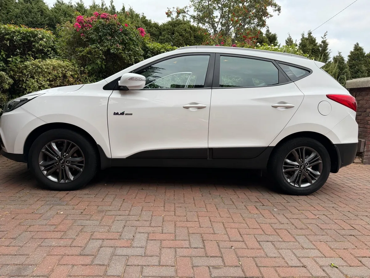 Hyundai ix35 EXECUTIVE - Image 3